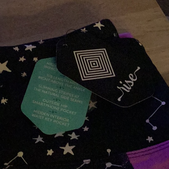 Constellations - 7/8 length athletic leggings - Picture 2 of 2